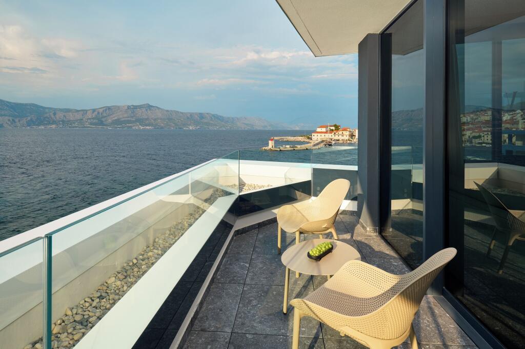 Grand hotel View - Postira hotel with spa and indoor pool Grand hotel View – Luxury hotel in Postira, Croatia
