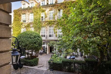 Image of Pavillon de la Reine & Spa, Place des Vosges