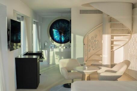 Image of The Donna Portals