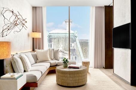 1 Hotel Mayfair - Luxury hotel with restaurant, near Piccadilly Circus 1 Hotel Mayfair – Luxury hotel in London, United Kingdom