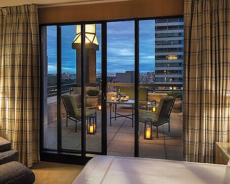 Four Seasons Hotel New York – Luxury hotel in New York, United States