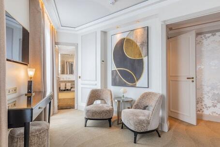 Image of Manolita Paris