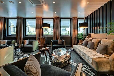 Image of The One Alma Paris