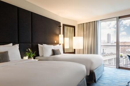 Image of Renaissance Paris Arc de Triomphe Hotel