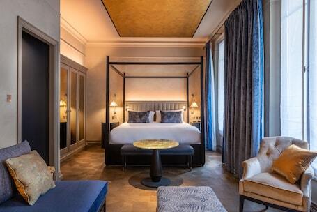 Hôtel de Montesquieu - Luxury hotel with bar/lounge, near Champs-Élysées Hôtel de Montesquieu – Luxury hotel in Paris, France