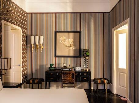 Hotel Vilòn - Luxury hotel with restaurant, connected to a shopping center, near Piazza di Spagna Hotel Vilòn – Luxury hotel in Rome, Italy