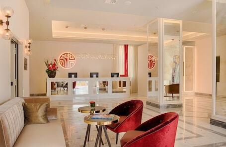 NH Collection Roma Palazzo Cinquecento - Luxury hotel with restaurant, near Roman Forum NH Collection Roma Palazzo Cinquecento – Luxury hotel in Rome, Italy