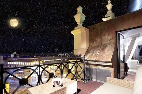 Image of Hotel Kings Court