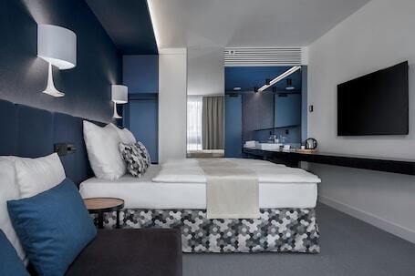 Image of Urban Creme