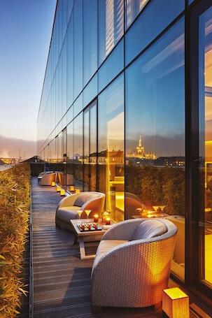 Armani Hotel Milano – Luxury hotel in Milan, Italy