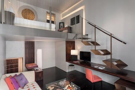 Image of Sina The Gray