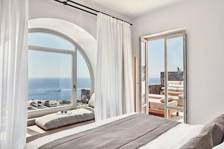 Canaves Epitome - Small Luxury Hotels of the World - Luxury hotel with spa, near Santorini Caldera Canaves Epitome - Small Luxury Hotels of the World – Luxury hotel in Santorini, Greece