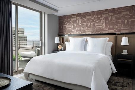Four Seasons Hotel San Francisco at Embarcadero – Luxury hotel in San Francisco, United States