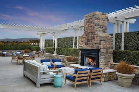 The Ritz-Carlton, Half Moon Bay - Luxury beach hotel with golf course, near Half Moon Bay Golf Links The Ritz-Carlton, Half Moon Bay – Luxury hotel in Half Moon Bay, United States