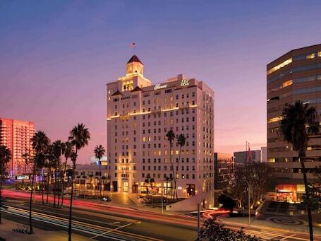 Fairmont Breakers Long Beach – Luxury hotel in Long Beach, United States