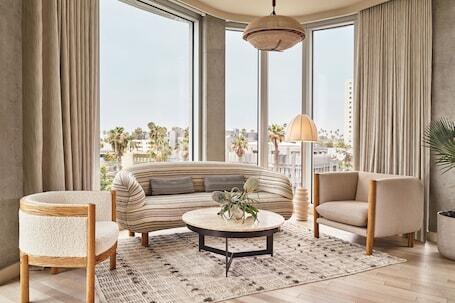 Santa Monica Proper Hotel, a Member of Design Hotels luxury hotel in Santa Monica