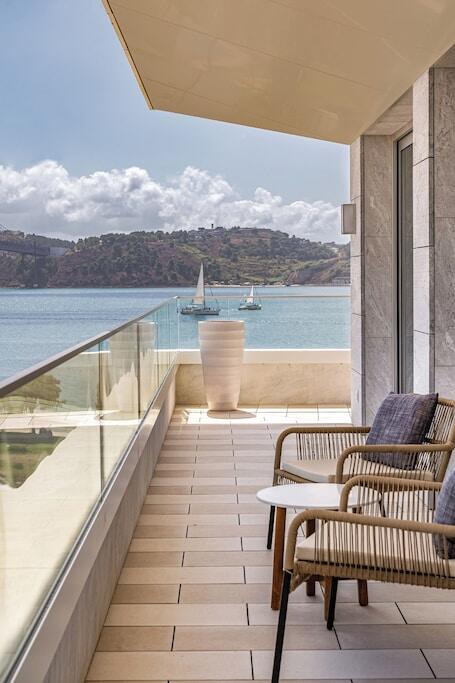 Hyatt Regency Lisbon - Luxury hotel with spa, near Jerónimos Monastery  Hyatt Regency Lisbon – Luxury hotel in Lisbon, Portugal