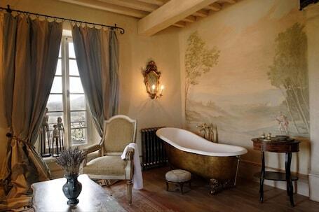 Borgo Santo Pietro luxury hotel in Chiusdino