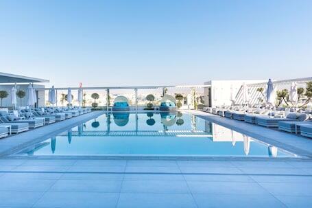 Radisson Blu Hotel, Larnaca - Luxury hotel with 2 restaurants, connected to a shopping center, near Finikoudes Beach
 Radisson Blu Hotel, Larnaca – Luxury hotel in Larnaca, Cyprus