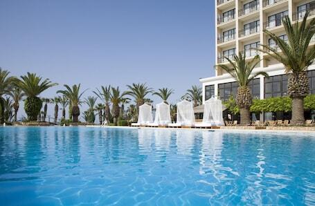 Sandy Beach Hotel & Spa - ex Sentido - Beachfront hotel in Pyla with spa and beach bar  Sandy Beach Hotel & Spa - ex Sentido – Luxury hotel in Pyla, Cyprus