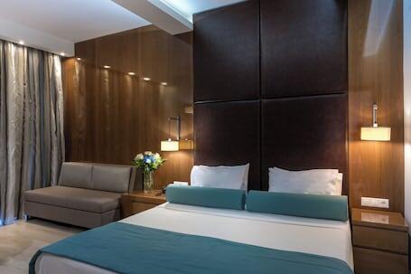 Cosmopolitan Hotel - Katerini hotel with restaurant and bar/lounge Cosmopolitan Hotel – Luxury hotel in Katerini, Greece