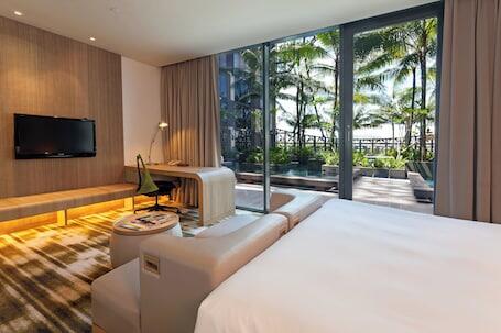 Crowne Plaza Changi Airport by IHG - Luxury hotel with outdoor pool, connected to the airport, near Jewel Changi Airport Crowne Plaza Changi Airport by IHG – Luxury hotel in Singapore, Singapore