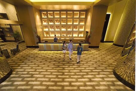 Resorts World Sentosa - Hotel Michael luxury hotel in Singapore