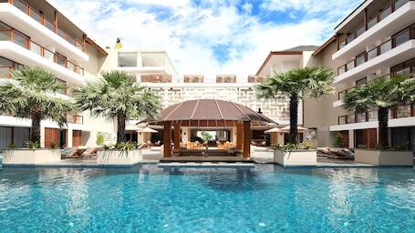 Royal Suites at The Bandha - Luxury beachfront hotel with spa, near Legian Beach  Royal Suites at The Bandha – Luxury hotel in Legian, Indonesia