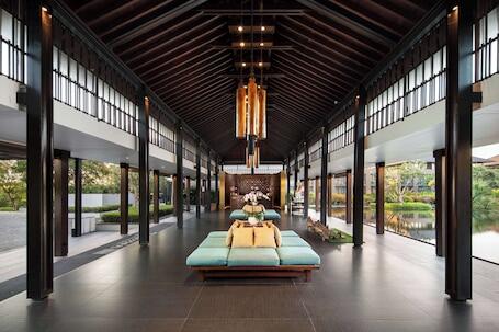 Radisson Blu Bali Uluwatu - Waterfront hotel with spa, near Padang Padang Beach  Radisson Blu Bali Uluwatu – Luxury hotel in Pecatu, Indonesia