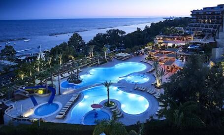 Image of Four Seasons Hotel