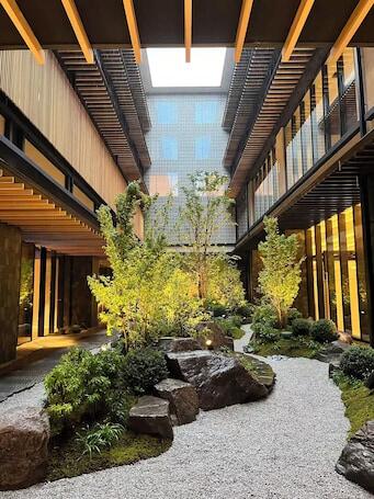Dusit Thani Kyoto - Luxury hotel with 2 restaurants, near Kyoto Tower  Dusit Thani Kyoto – Luxury hotel in Kyoto, Japan