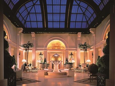 Hotel Hankyu International - Luxury hotel with 7 restaurants, near Grand Front Osaka Mall  Hotel Hankyu International – Luxury hotel in Osaka, Japan