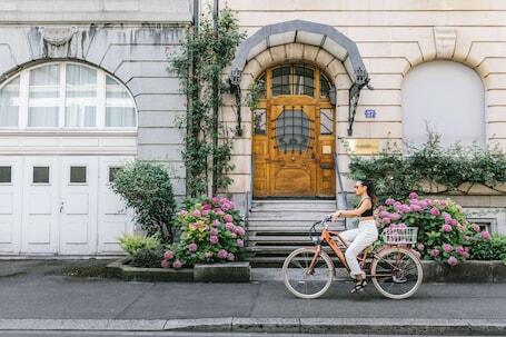 Park Hyatt Zurich - Luxury hotel with 2 restaurants, near Bahnhofstrasse  Park Hyatt Zurich – Luxury hotel in Zürich, Switzerland