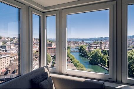 Zurich Marriott Hotel - Luxury hotel with 2 restaurants, near Platzpromenade  Zurich Marriott Hotel – Luxury hotel in Zürich, Switzerland