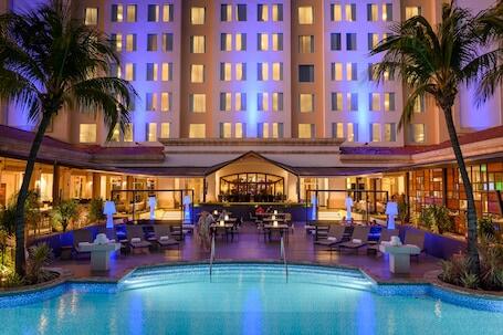 Real InterContinental Managua at Metrocentro Mall by IHG - Luxury hotel with outdoor pool, connected to a shopping center, near Metrocentro
 Real InterContinental Managua at Metrocentro Mall by IHG – Luxury hotel in Managua, Nicaragua