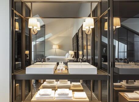 Casa da Companhia Hotel & Spa, Vignette Collection by IHG - Luxury hotel with spa, near Porto Historic Center  Casa da Companhia Hotel & Spa, Vignette Collection by IHG – Luxury hotel in Porto, Portugal