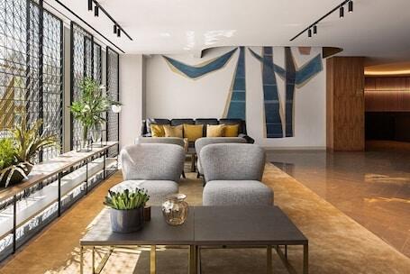 Eurostars Aliados - Luxury hotel with restaurant, near Porto Historic Center  Eurostars Aliados – Luxury hotel in Porto, Portugal