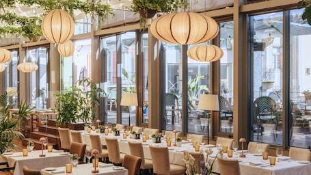 InterContinental Porto - Palacio das Cardosas by IHG - Luxury hotel with restaurant, near Porto Historic Center  InterContinental Porto - Palacio das Cardosas by IHG – Luxury hotel in Porto, Portugal