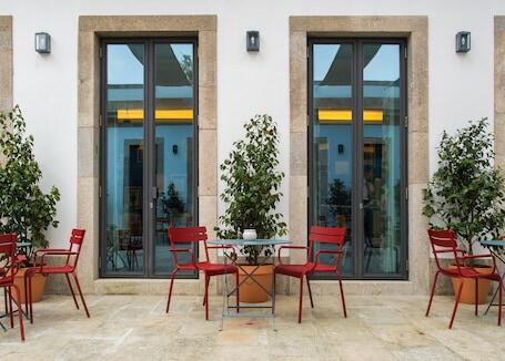 The Editory Artist Baixa Porto Hotel - Luxury hotel with restaurant, near Porto Historic Center  The Editory Artist Baixa Porto Hotel – Luxury hotel in Porto, Portugal
