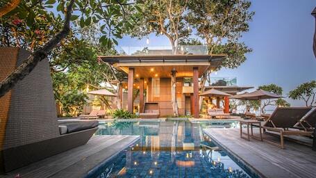 Maya Sanur Resort & Spa - Luxury beachfront hotel with spa, near Sanur Beach  Maya Sanur Resort & Spa – Luxury hotel in Denpasar, Indonesia
