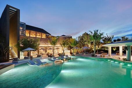 Cross Bali Breakers - Luxury hotel with spa, near Balangan Beach  Cross Bali Breakers – Luxury hotel in Jimbaran, Indonesia