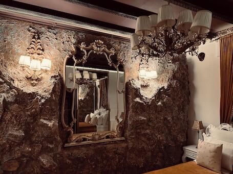 Image of Conacul Coroanei Luxury Boutique Hotel