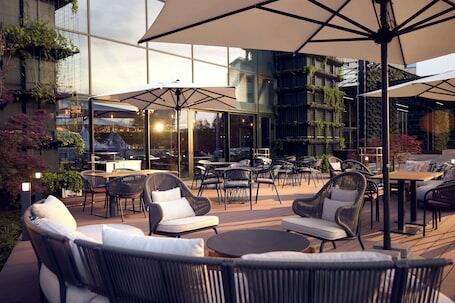Hilton Sofia - Luxury Sofia hotel with restaurant, connected to the convention center Hilton Sofia – Luxury hotel in Sofia, Bulgaria