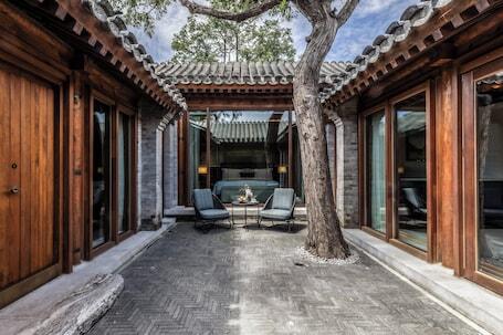 Mandarin Oriental Qianmen, Beijing - Luxury hotel with 2 restaurants, near Wangfujing Street  Mandarin Oriental Qianmen, Beijing – Luxury hotel in Beijing, China