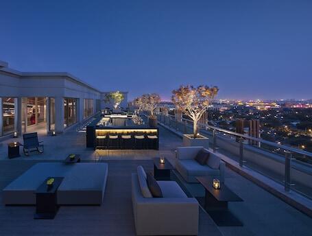 New World Beijing Hotel - Luxury hotel with full-service spa, connected to a shopping center, near Temple of Heaven Park
 New World Beijing Hotel – Luxury hotel in Beijing, China
