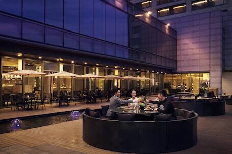 JW Marriott Hotel Beijing - Luxury Beijing hotel with full-service spa, connected to a shopping center JW Marriott Hotel Beijing – Luxury hotel in Beijing, China