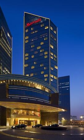 Beijing Marriott Hotel Northeast - Luxury hotel with indoor pool, connected to the convention center, near Sanlitun Road
 Beijing Marriott Hotel Northeast – Luxury hotel in Beijing, China