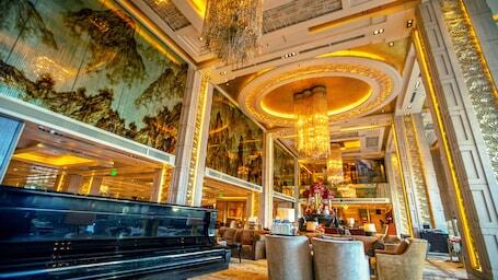 Shangri-La Beijing - Luxury hotel in Beijing with 4 restaurants and 2 bars/lounges  Shangri-La Beijing – Luxury hotel in Beijing, China