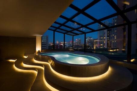 Hilton Beijing - Hotel with spa, near Sanlitun Road  Hilton Beijing – Luxury hotel in Beijing, China