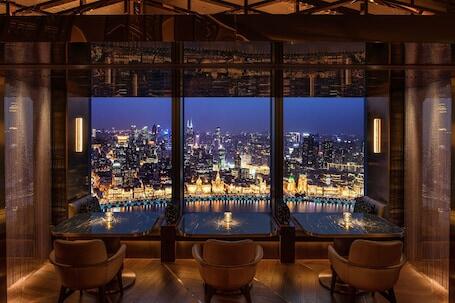 The Ritz-Carlton Shanghai, Pudong - Luxury hotel with 2 indoor pools, connected to a shopping center, near Pudong Riverside Promenade and Park
 The Ritz-Carlton Shanghai, Pudong – Luxury hotel in Shanghai, China